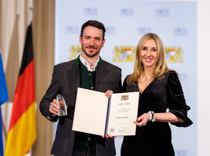 © Matthias Balk Fotografie/StMUK | Felix Neureuther und Anna Stolz (Bayerische Kultusministerin)
