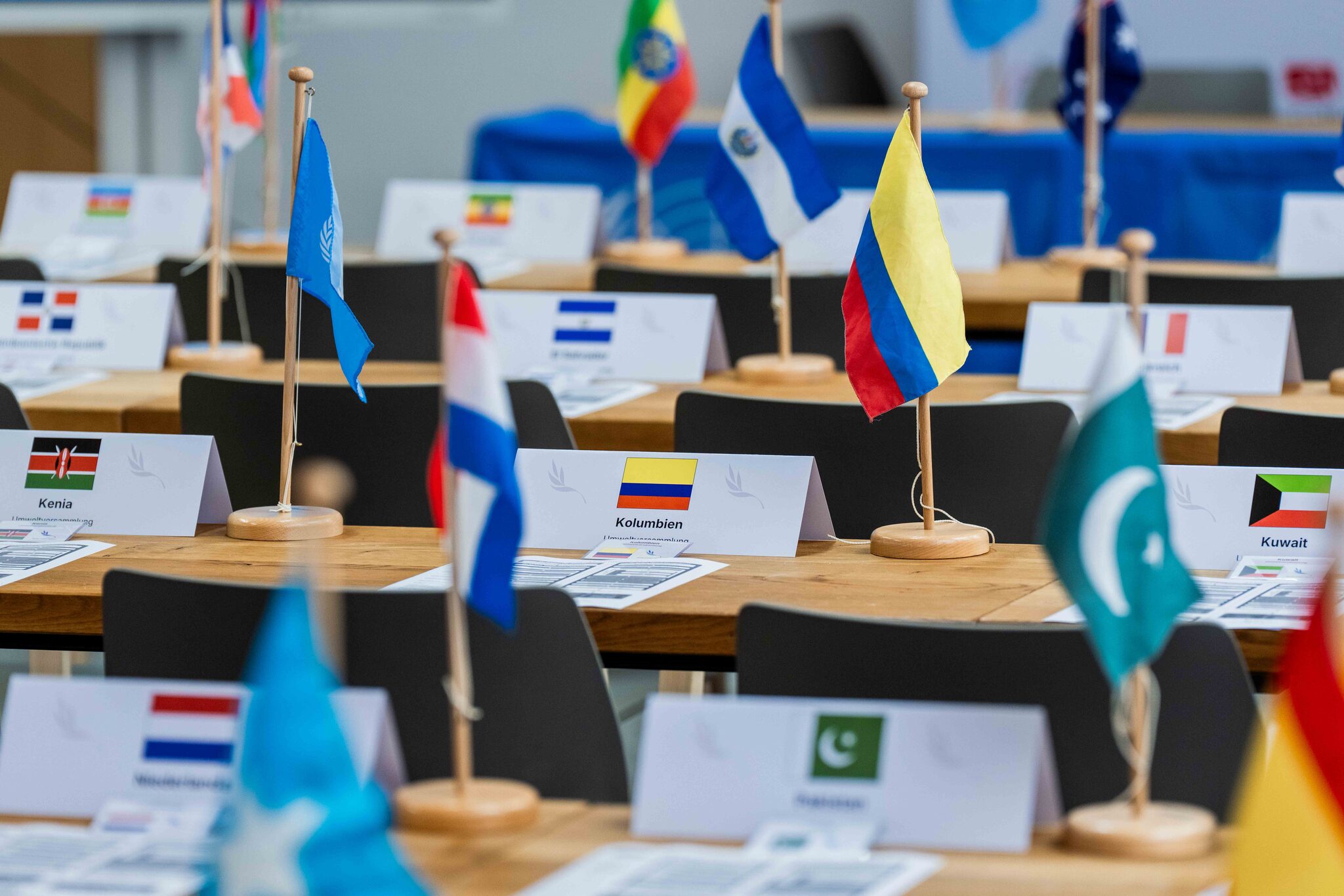 Die Länderschilder der teilnehmenden Delegationen | © Jonas Melcher